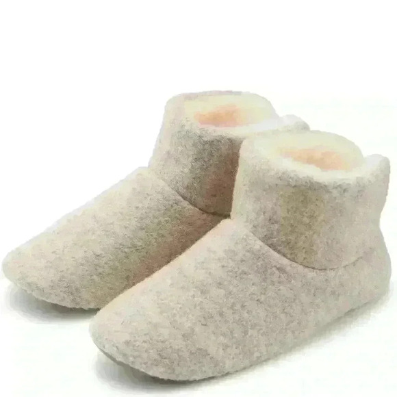 Wool boa room boots beige and gray Large slippers - Picture 2 of 11